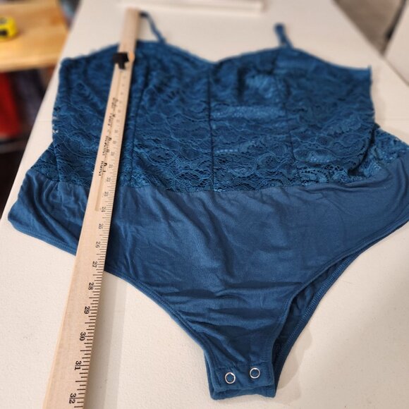 Torrid Bodysuit Womens Plus Size 3 Blue Lace Adjustable Straps Snap - Picture 4 of 13